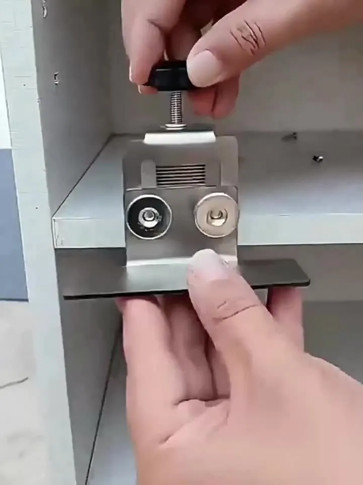 Cabinet Door Installation Tool Stainless Steel Cabinet Frame Fixture Household Portable Cabinet Door Mounting Jig Bracket