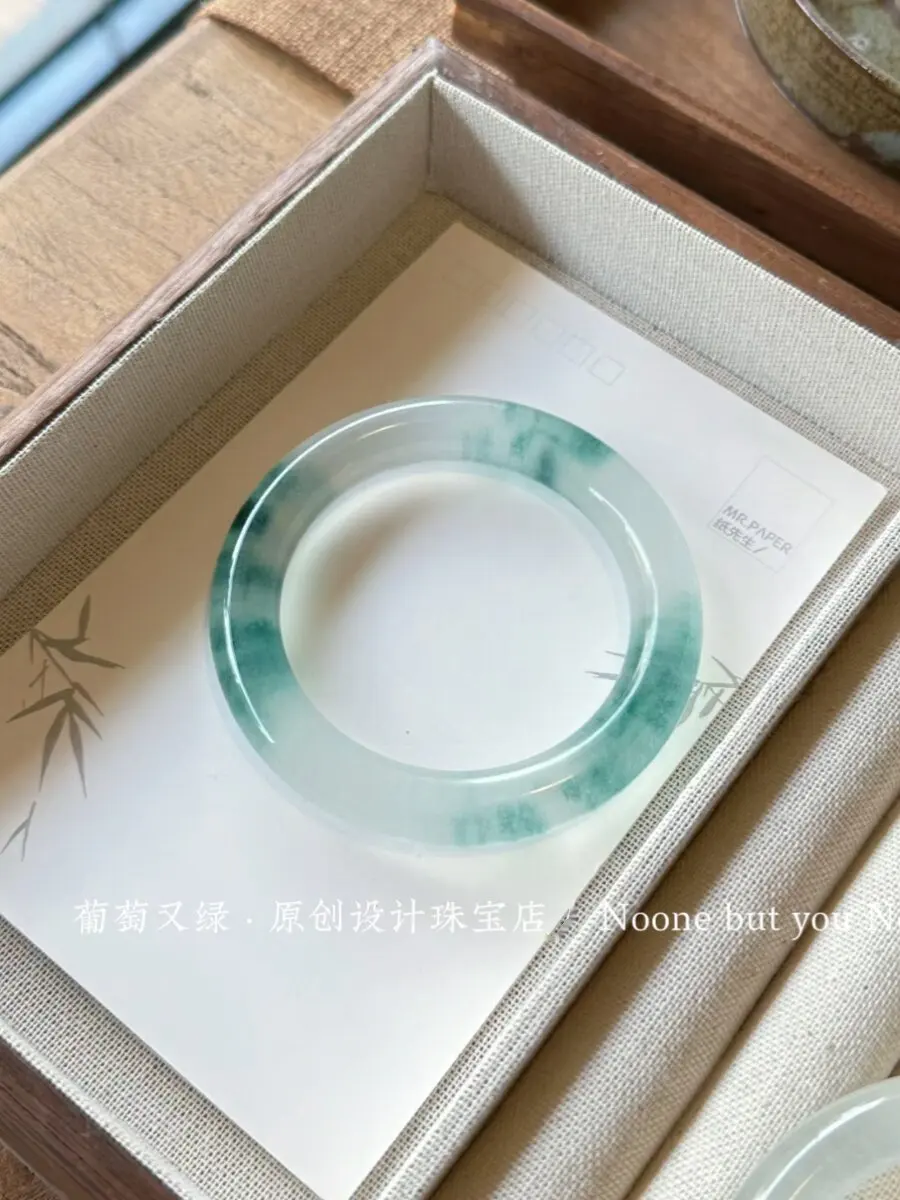 

Myanmar jadeite bracelet ice seed floating flower round bar jade bracelet