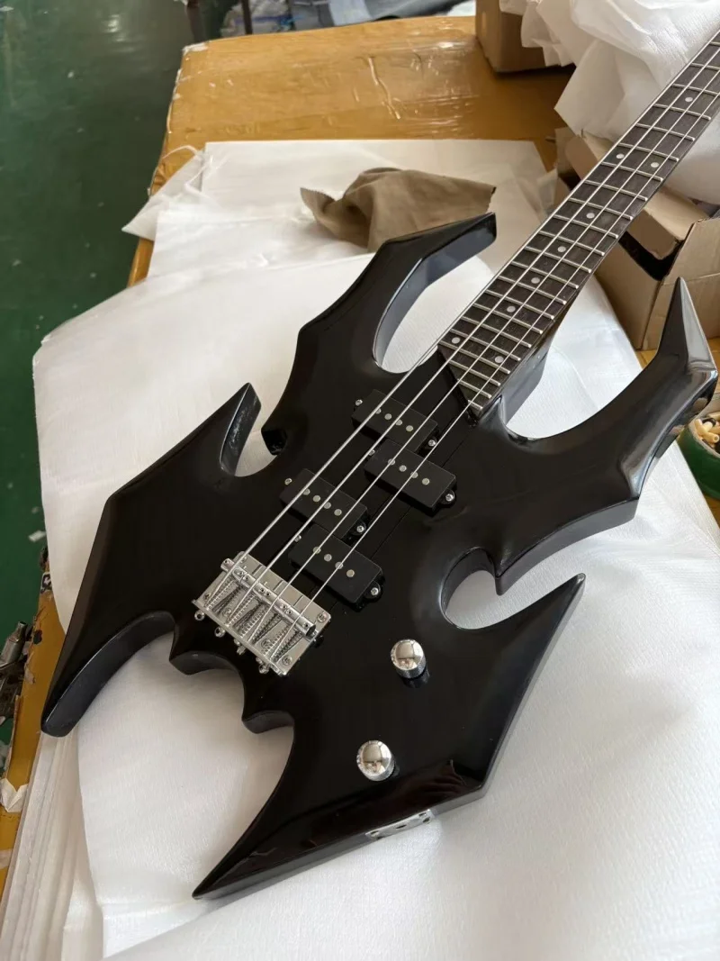 All-black 4-string spider-shaped bass, rosewood fingerboard, silver hardware, solid wood quality, free delivery