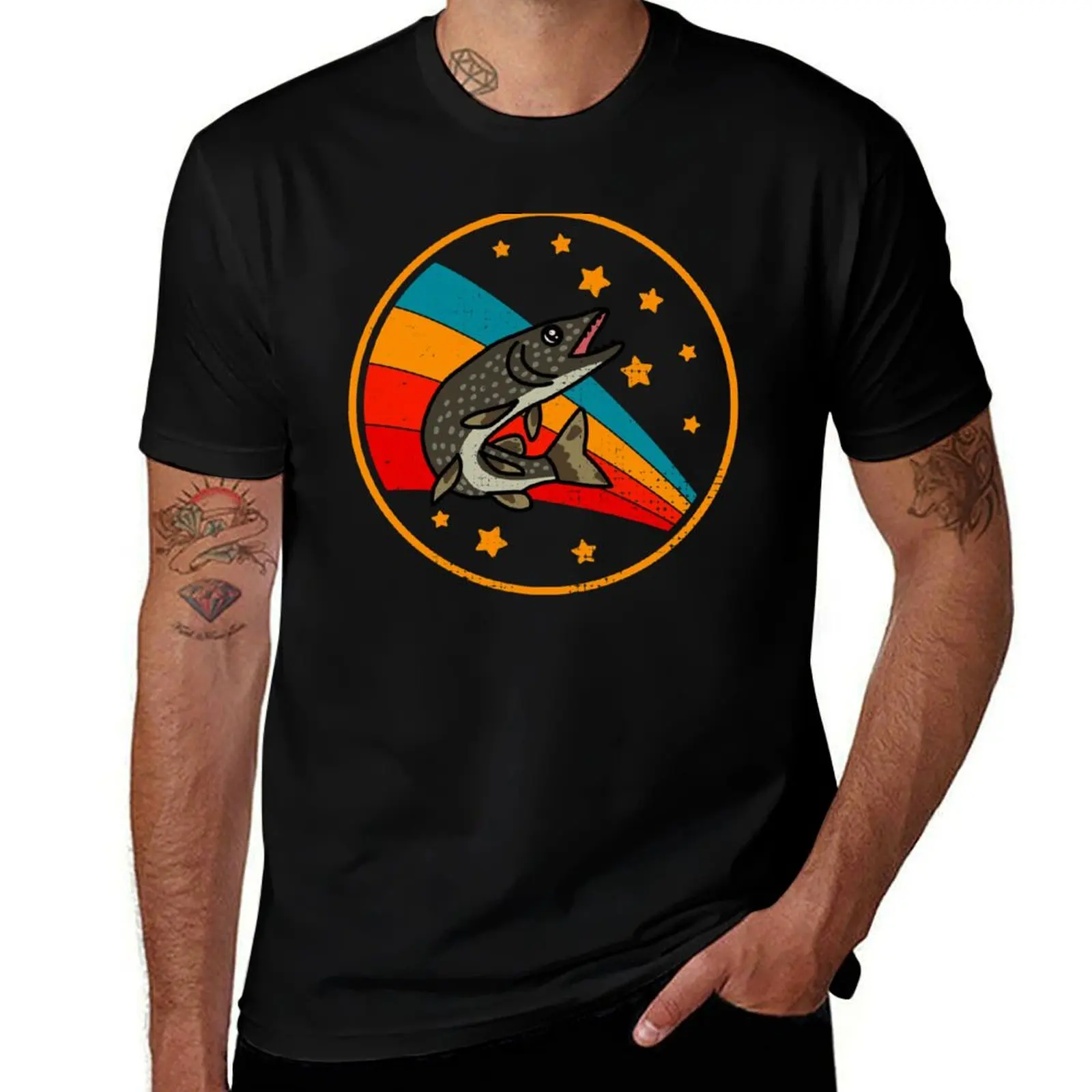 Retro Northern Pike in Space Fishing Sport And Angling Fisherman T-Shirt Summer Sports Quick Dry T-Shirt