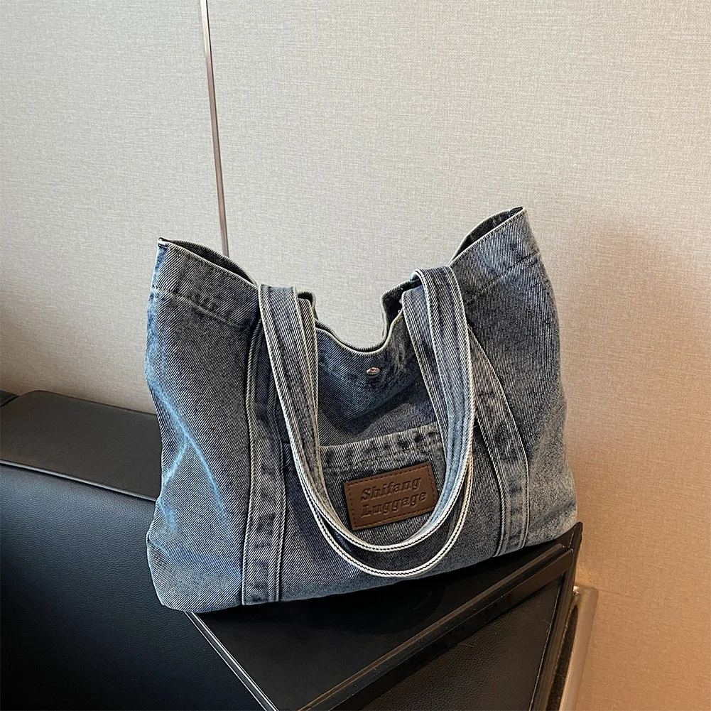 

Women Denim Shoulder Bag Fashion Shoulder Purse Large Capacity Trendy Hobo Bag Hasp Closure Vintage Tote Bag Outdoor Travel Bag