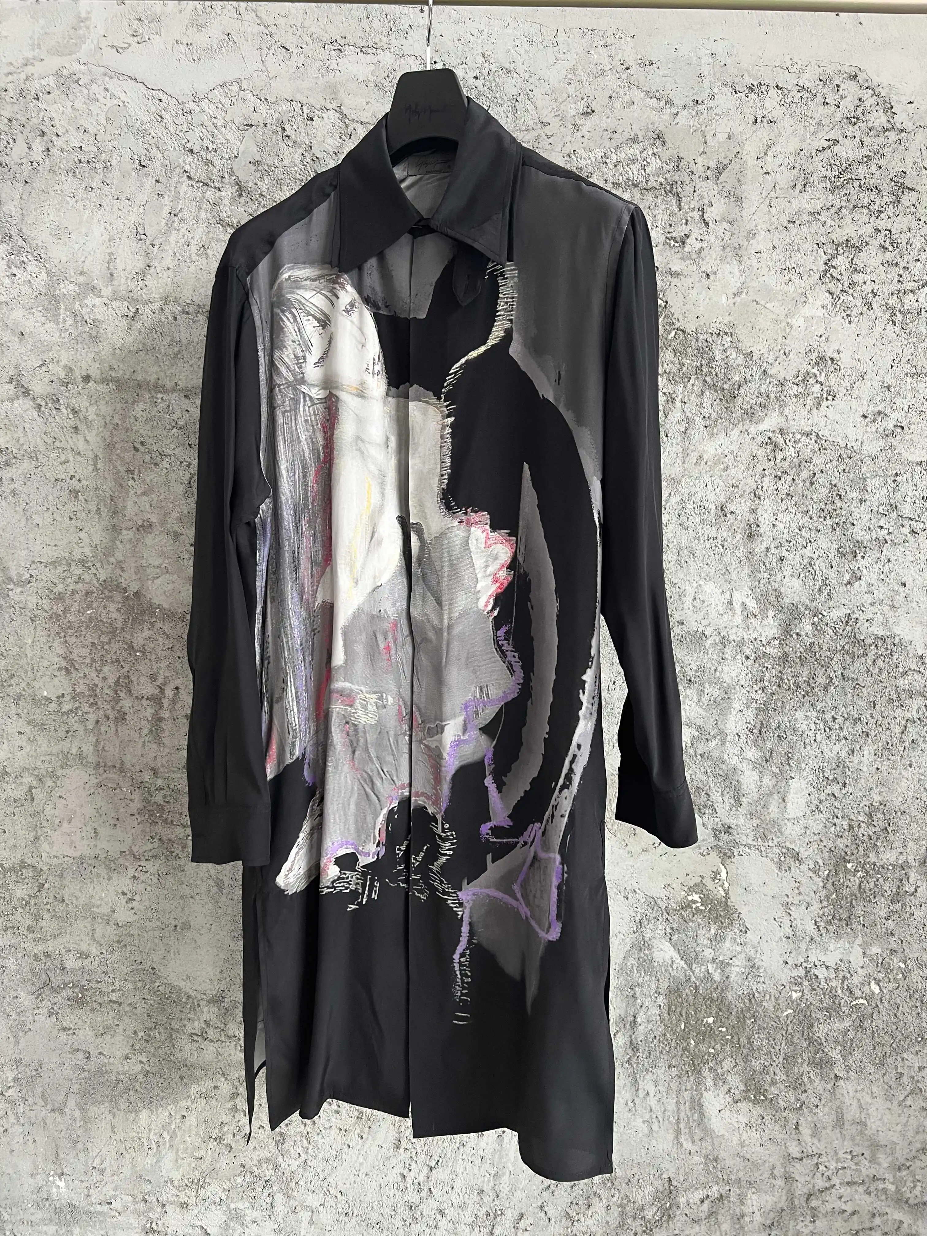 

Оригинальный дизайн в японском стиле с девичьим принтом, однобортная рубашка с длинными рукавами для мужчин.