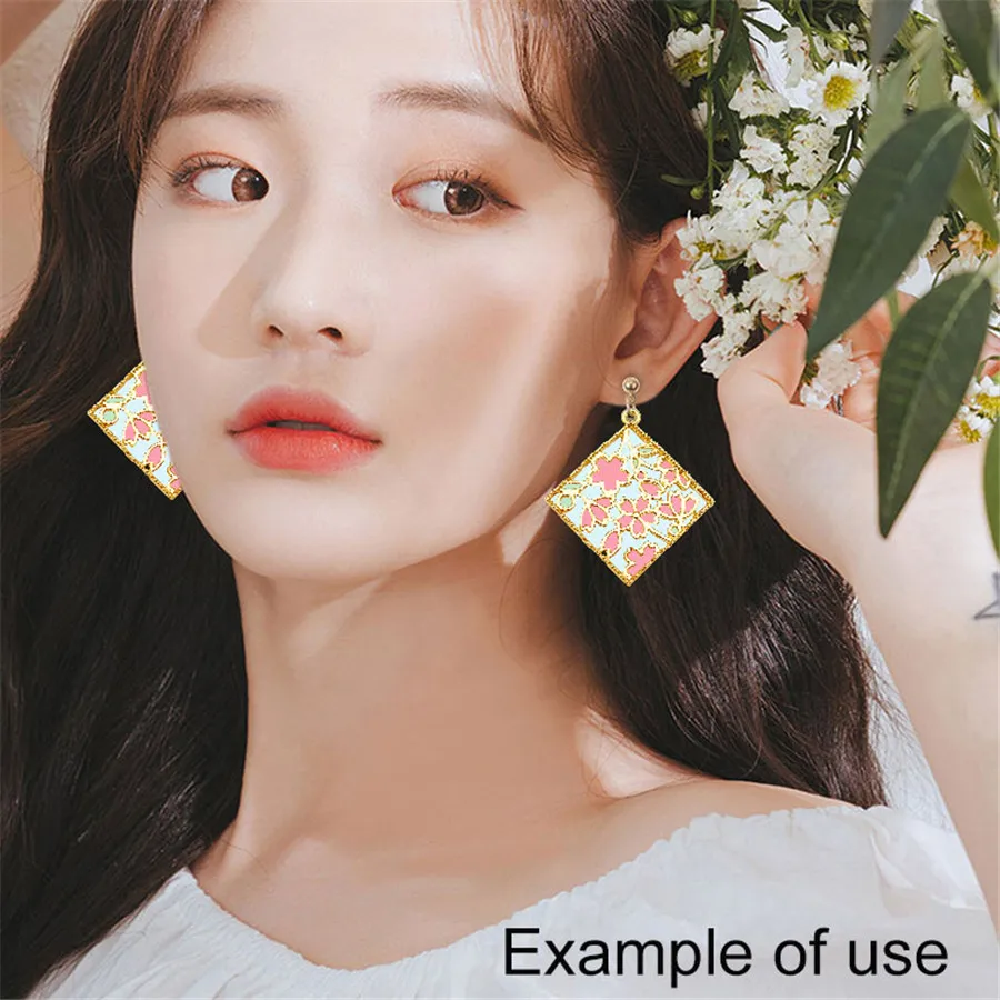골드 컬러 스퀘어 할로우 벚꽃 참 아연 합금 플라워 펜던트 베젤 프레임 수지 몰드, 에폭시 쥬얼리 액세서리, 4 개