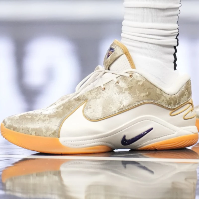 Nike LeBron 22 GS 