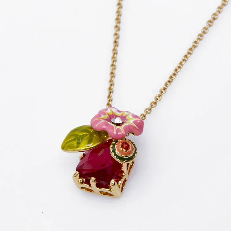 

Niche Sweet Fashion Enamel Glaze Pink Flowers Square Red Glass Jewel Stone Pendant Necklace Allmatch Clavicle Chain Female Trend