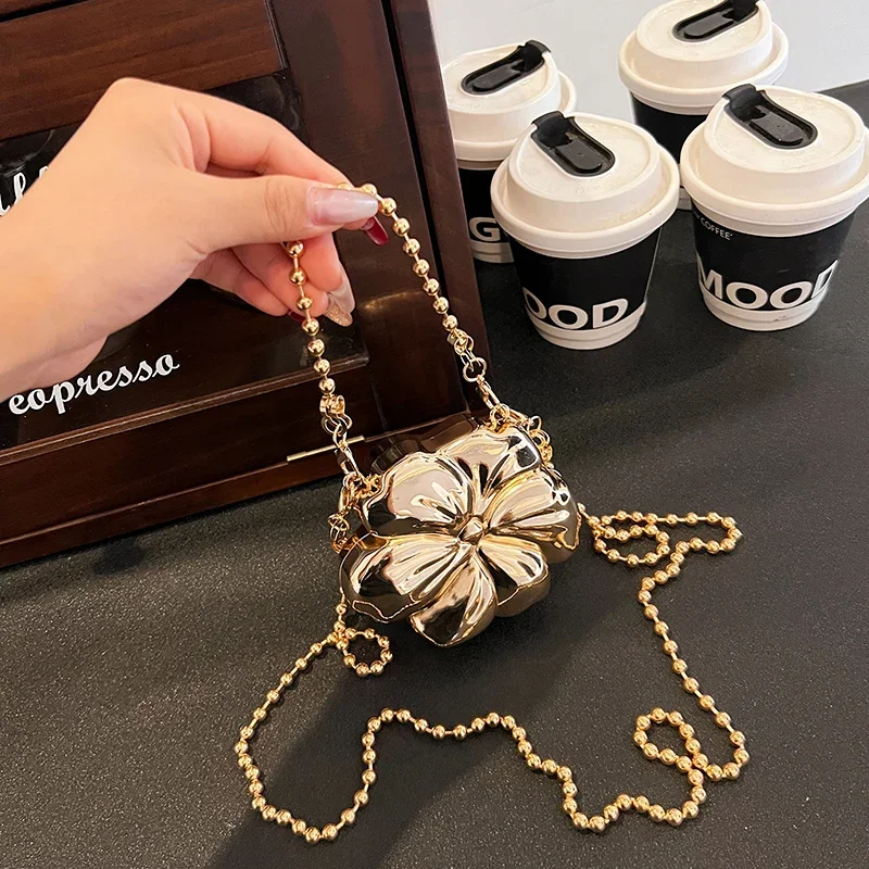 Mini Flower Golden Handbag Women\'s Evening Clutch Gold Chain Bag Elegant Shoulder Bag Silver Coin Wallet 2024 Luxury Design