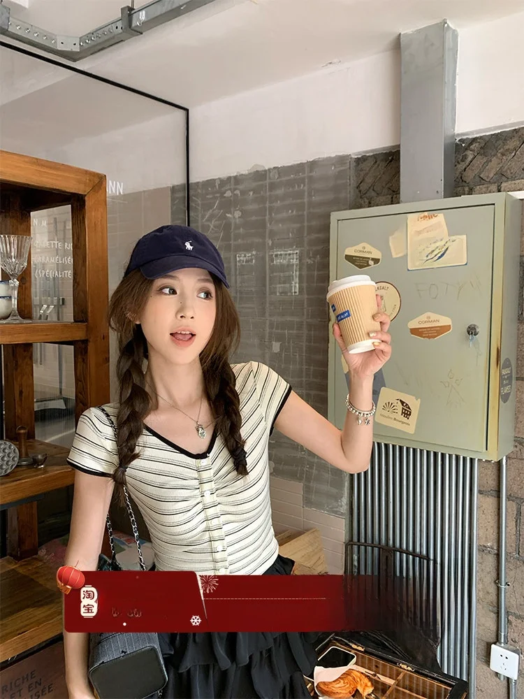 

MLS Korean Sle V-Ne Striped Knitted ort Sve Top Women's Summer Slim Fit Casual Versatile ort Length T-irt