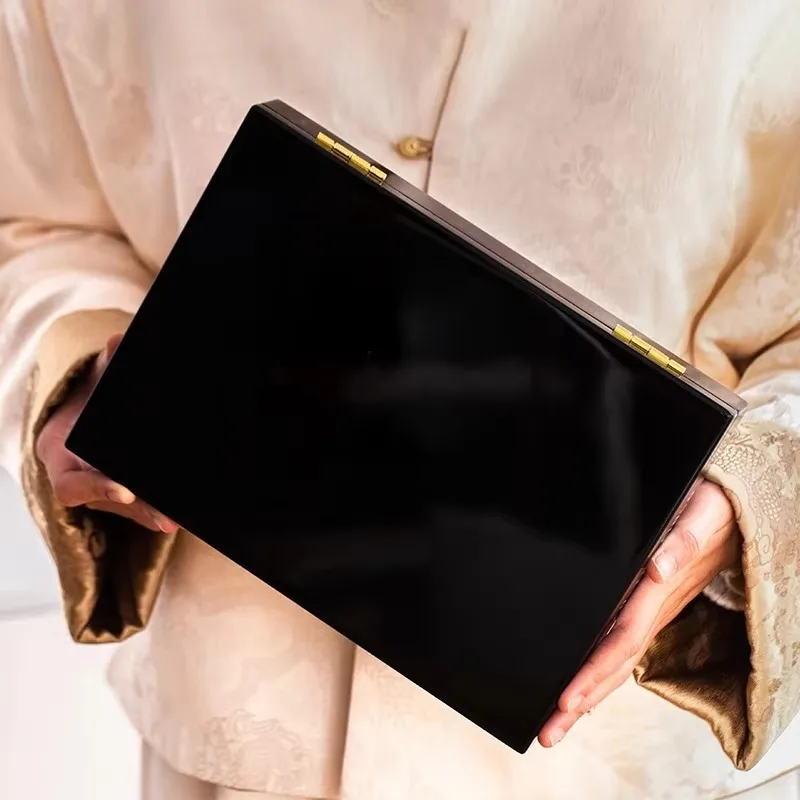 Factory Direct High-End Portable Cedar Wood Humidor for 10 Cigars Black Empty Wooden Box Customizable Gift Box Cigar Box