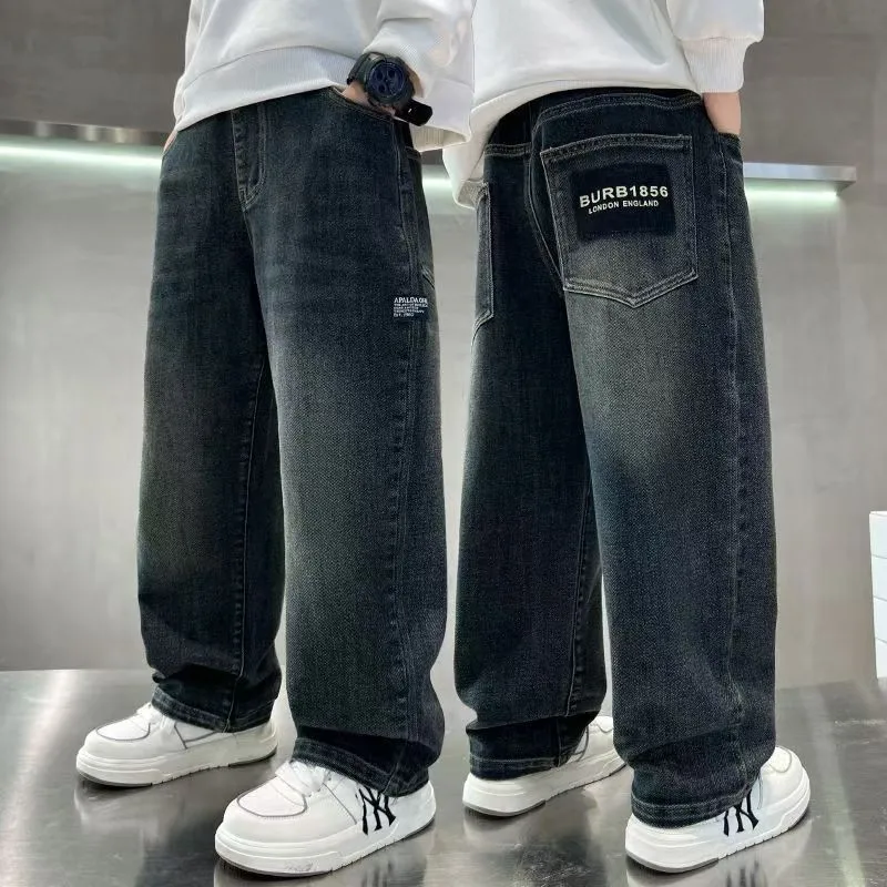 

Джинсовые брюки для мальчиков-подростков, весенне-осенние детские модные джинсовые брюки с надписью, повседневные свободные прямые брюки для детей 4-14 лет