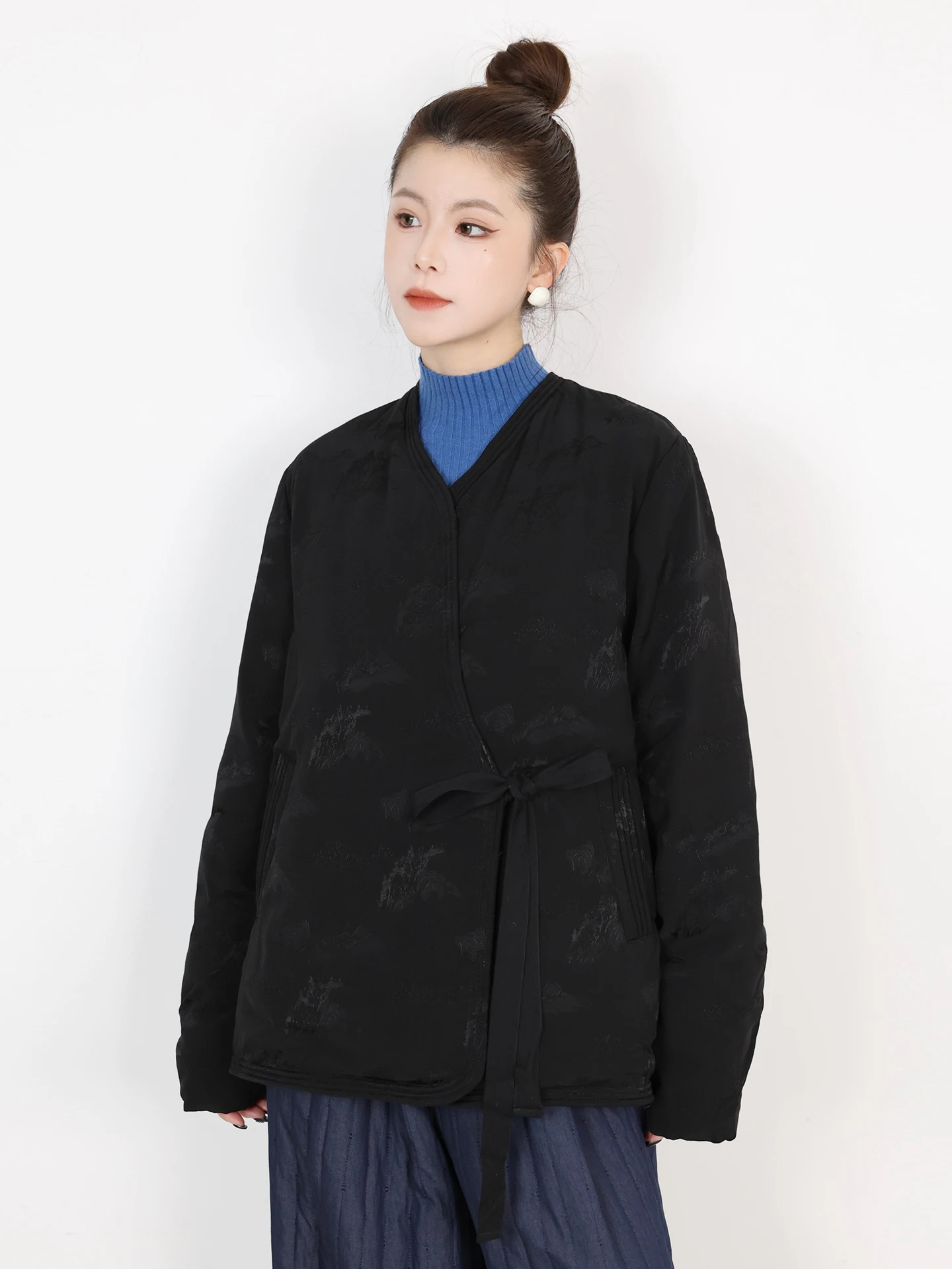 

Новая китайская модная куртка с вышивкой и поясом, утепленная белым пухом, теплая, утолщенная, верхняя одежда