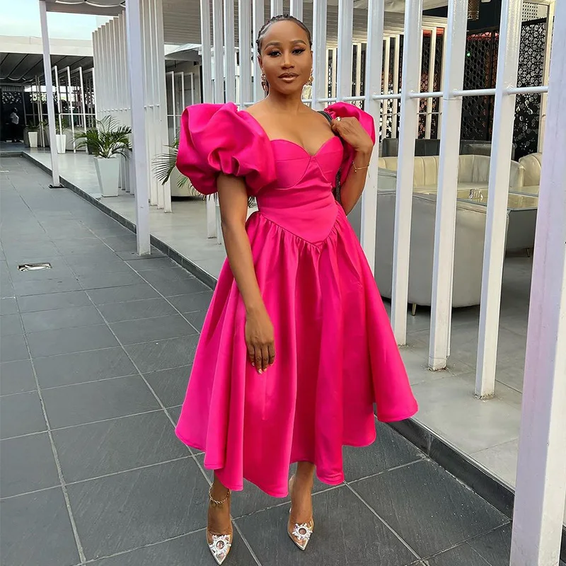 

Women's Fashionable Square Neck Bubble Sleeve Dress 2026 Summer Solid Color Mid-Length Waist Detail Elegant Gown