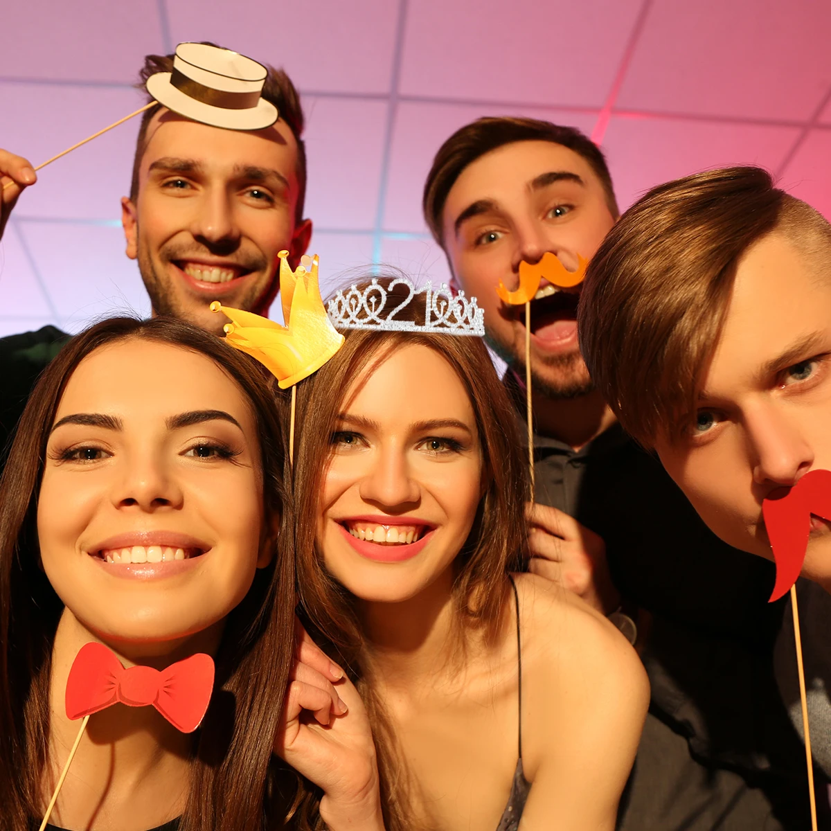 

1pc Birthday Crown Different Numbers Rhinestone Decorated Alloy Elegant Party Accessories Numbered Crowns Birthday Gifts