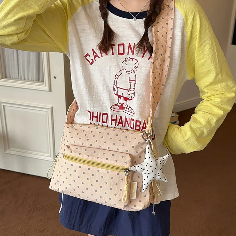 Koreanische Umhängetasche aus Segeltuch mit Polka Dots, leichte, lässige Damen-Umhängetasche für den Sommer, süße, niedliche, vielseitige Pendler-Handtasche – Detail 16