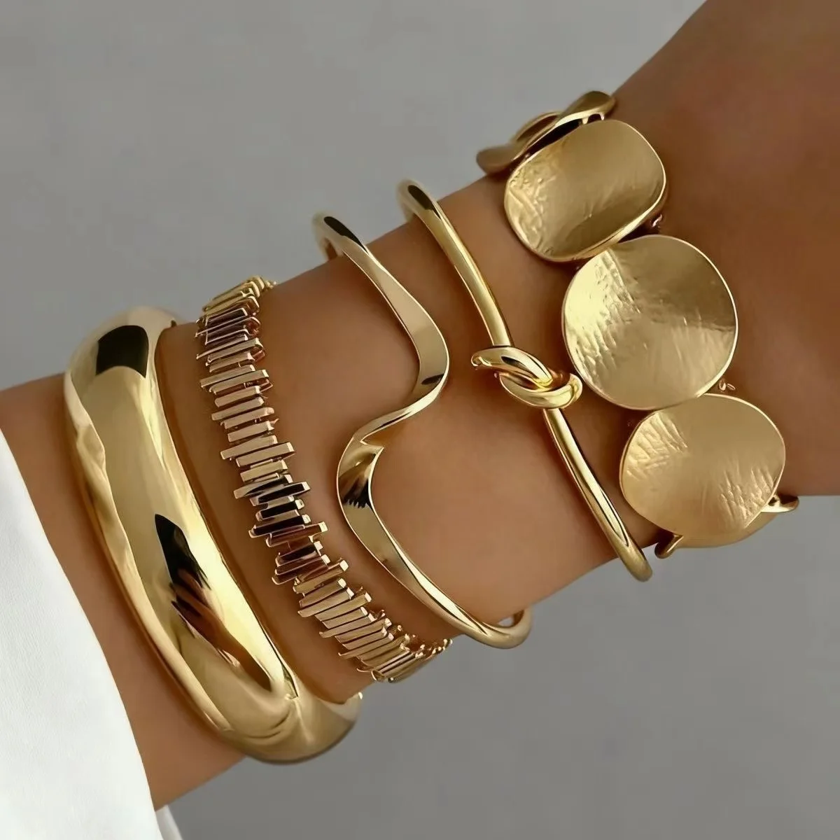 

5pcs Vintage Exaggerated Geometric Smooth Bangle Sets for Women Unique Design Gold Color Metal Bracelets Holiday Party Jewelry