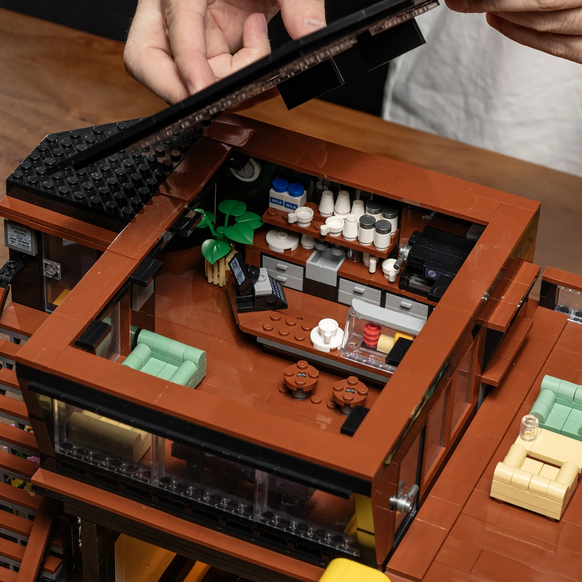 Koffie Auto Reparatiewerkplaats Koffie Auto Club Bouwstenen 2496pcs Street View Cafe Winkel Modulaire Bakstenen Speelgoed voor Kinderen volwassenen Geschenken