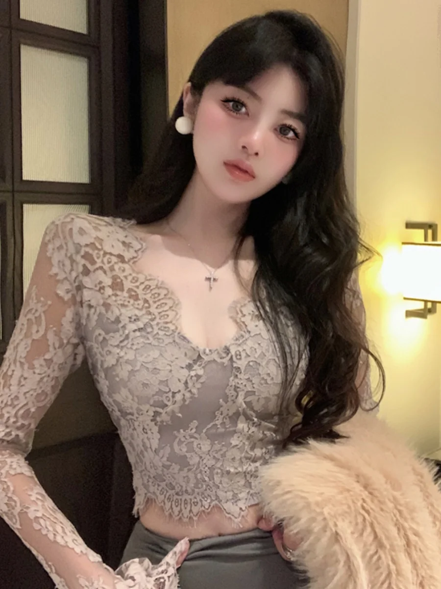 

Pure Color V-Ne Long Sve Lace irt Women's Autumn Sexy Slim Fit ort Sle Belly Bared Top Korean Sle Commute Wind