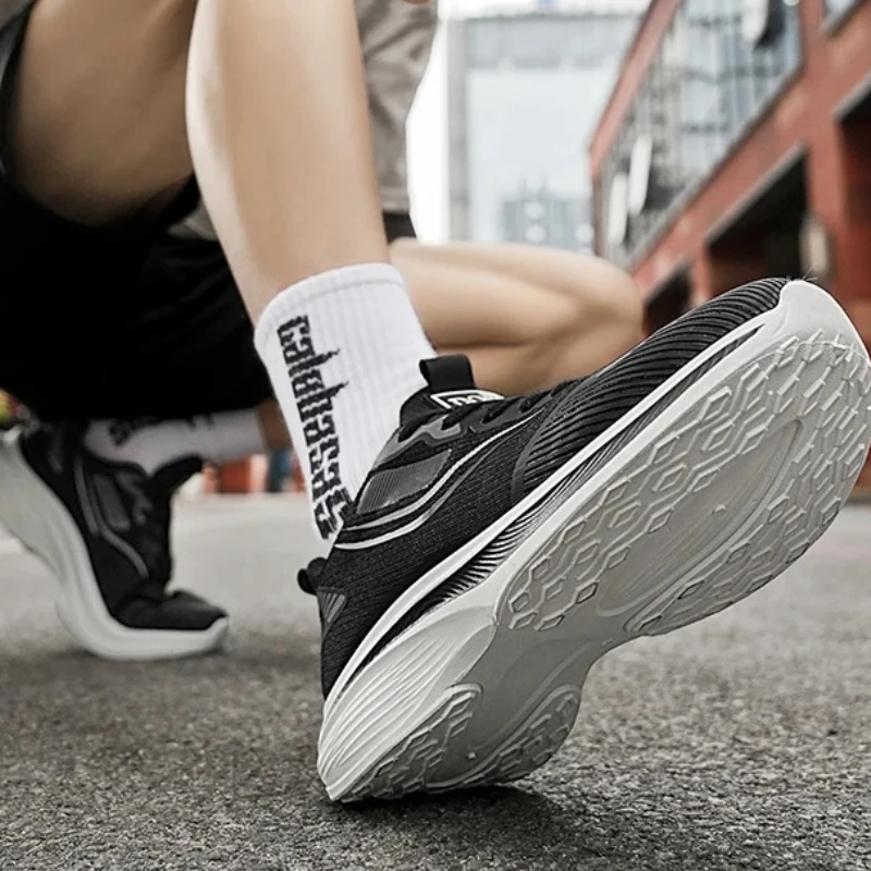 

High-quality Spring and Summer Bestsellers, Breathable Men's Large-sized Lace-up Outdoor Lightweight Casual Sports Shoes