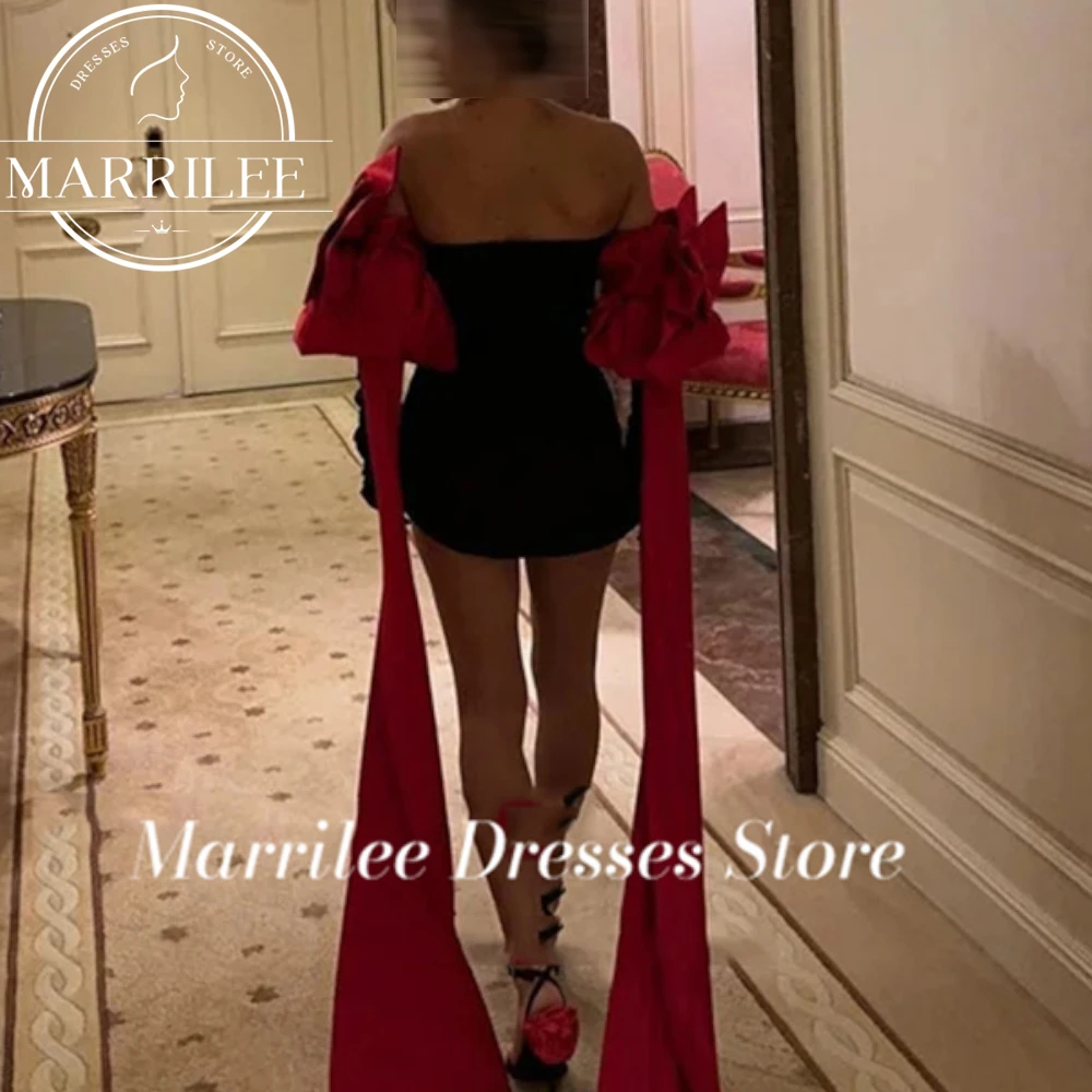 Marrilee Maßgeschneidertes trägerloses Abendkleid mit großer roter Schleife, über dem Knie, rückenfrei, schlichtes Abschlussball-Party-Cocktailkleid