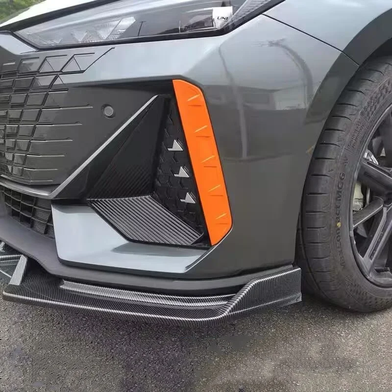 

For Changan UNIV UNI-V 2022-2024 ABS carbonfiber Car Front Bumper cover Blade Fog Light Eyebrow Wind Knife Cover Sticker trim