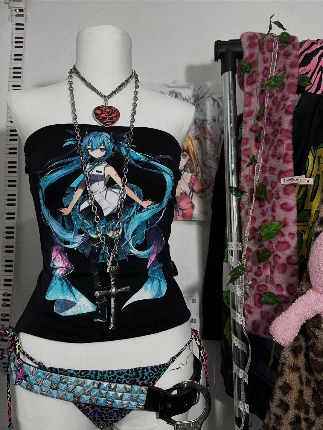 ملابس غير رسمية مطبوعة بحروف هاراجوكو ملابس خروج عصرية أنيمي الجرونج الشرير Y2K قطع علوية قصيرة أنيقة ومثيرة من الدانتيل إيمو فتاة الهيب هوب للسيدات