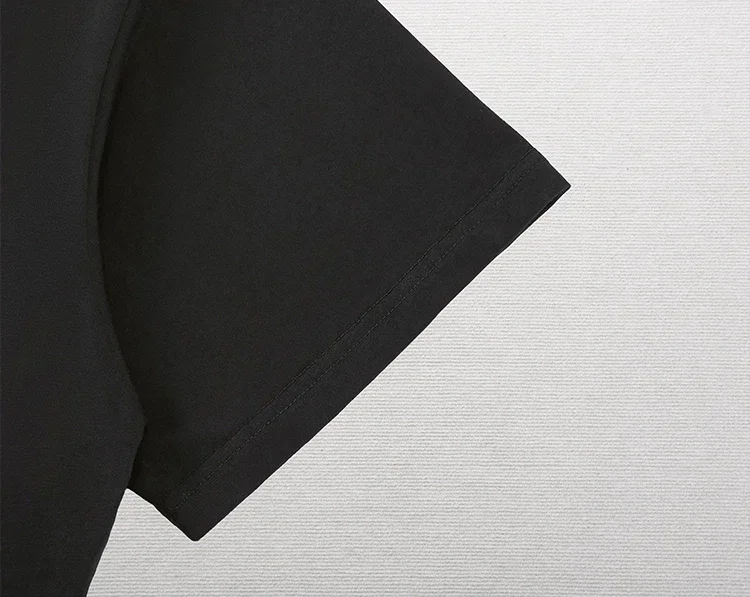 Le magliette a maniche corte in puro cotone per l'estate sono trendy e casual, con stampe di lettere sia per uomini che per donne