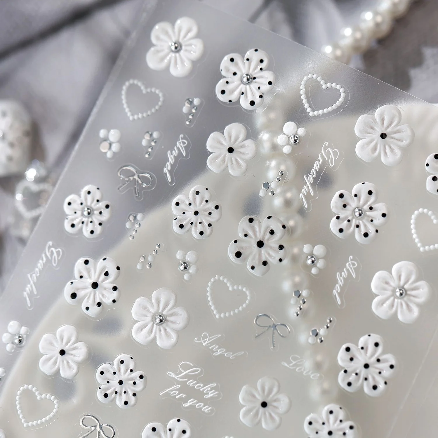 Valentinstag Süße Nagelaufkleber 5D Weiße Punkte Blüten Perlen Herz Silber Schleife Engel Liebesbrief Nagelkunst-Sticker Romantische Maniküre DIY
