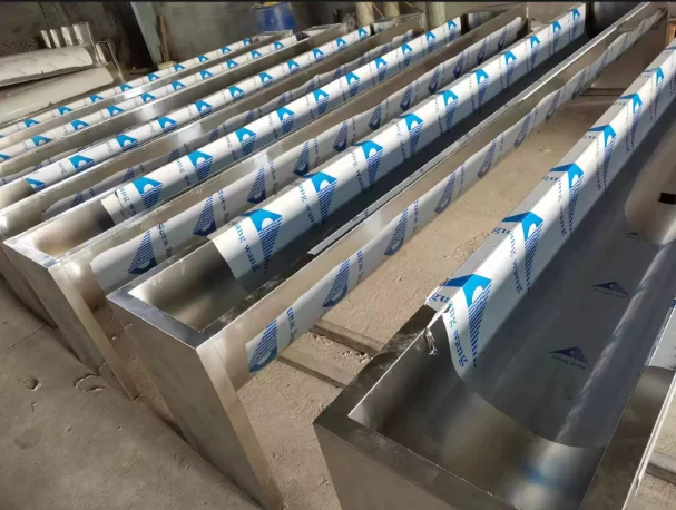 خزان المياه حوض الفولاذ المقاوم للصدأ لمعطف الأغنام التدفئة الكهربائية درجة حرارة ثابتة خزان المياه المياه التلقائي