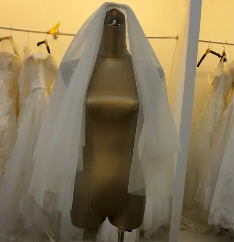 White Ivory Romantic Elbow Length Wedding Bridal Veils 2 Layer With Comb Cut Edge Wedding Veil