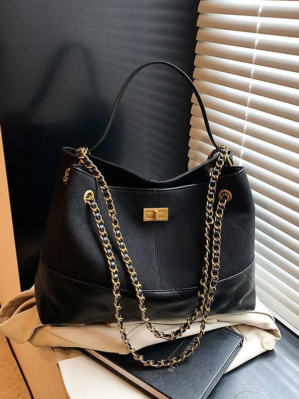 

Большая сумка с цветными блоками 2025 года, просторная стеганая сумка подмышки для женщин, винтажная сумка с ремешком-цепочкой, роскошная пригородная сумка, день-ночь