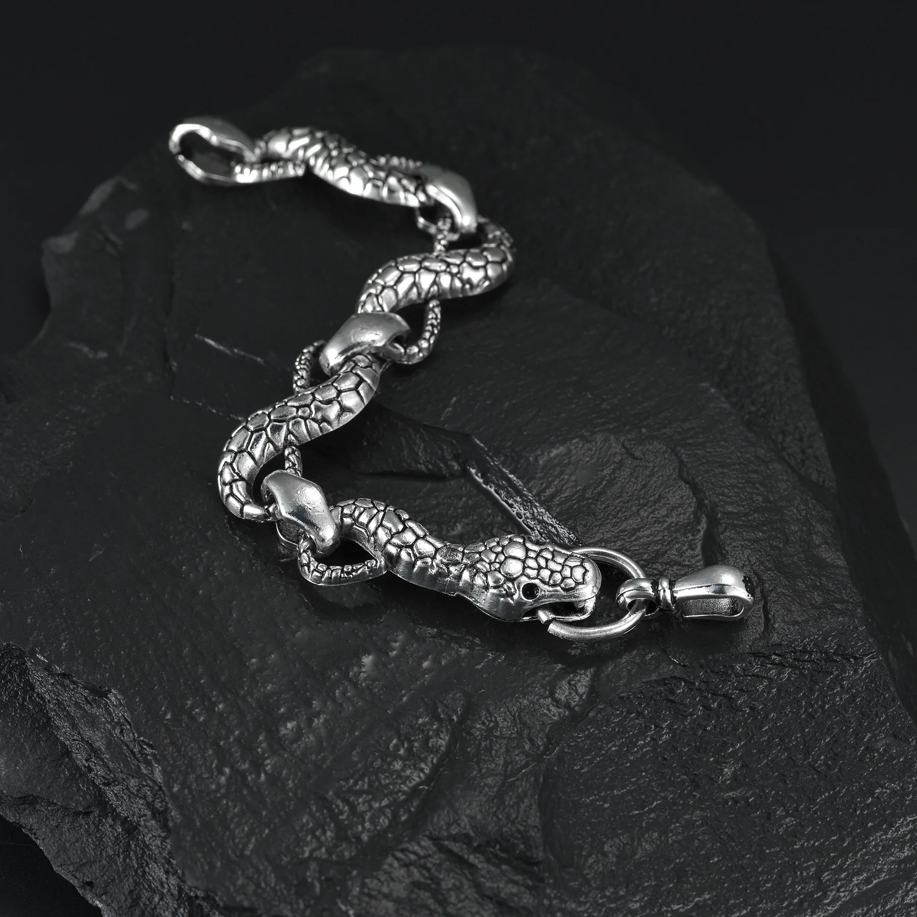 1pc High Quality Retro Bracelet Metal Snake Vintage Punk Bracelets & Bangle for Men Women Male Jewelry Gift