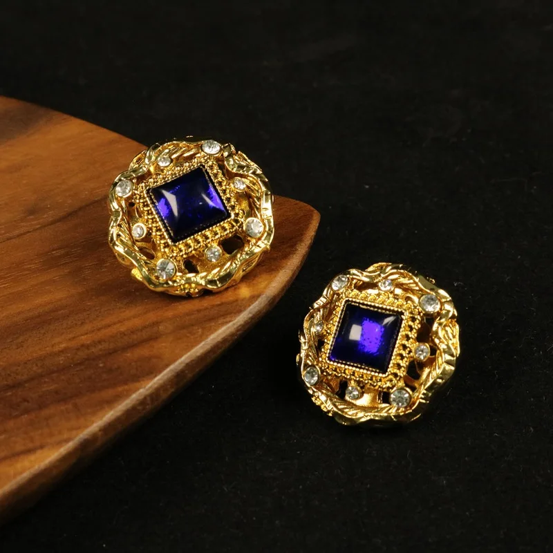 

Fashionable Exquisite Hollowed-out Elegant Style Ear Clips Retro Court Style Blue Earrings Ladies Jewelry