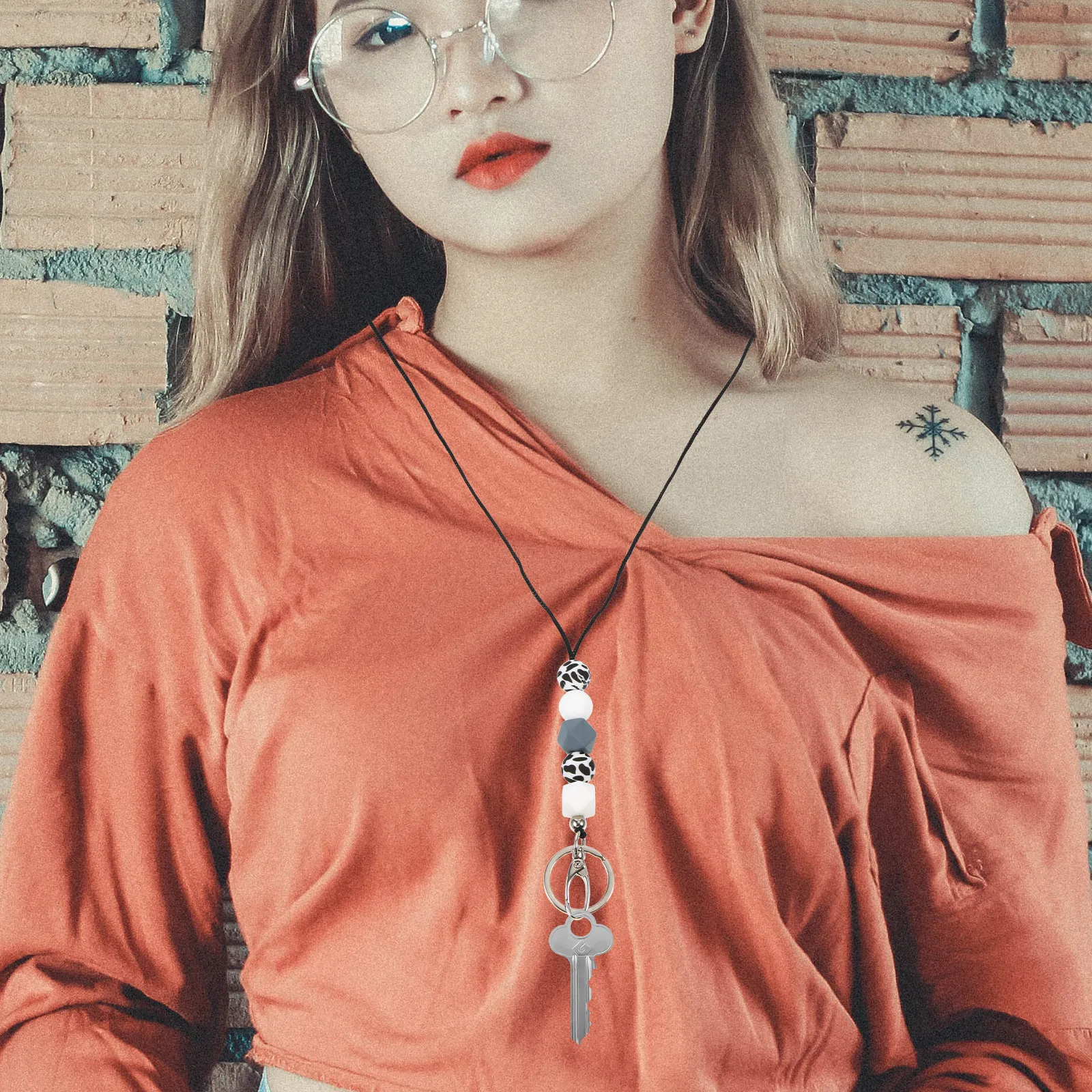 

2Pcs Anti-Lost Lanyard Keychain Necklace Strong Wear-Resistant Material Smooth Surface Quick- Beads for Women Men