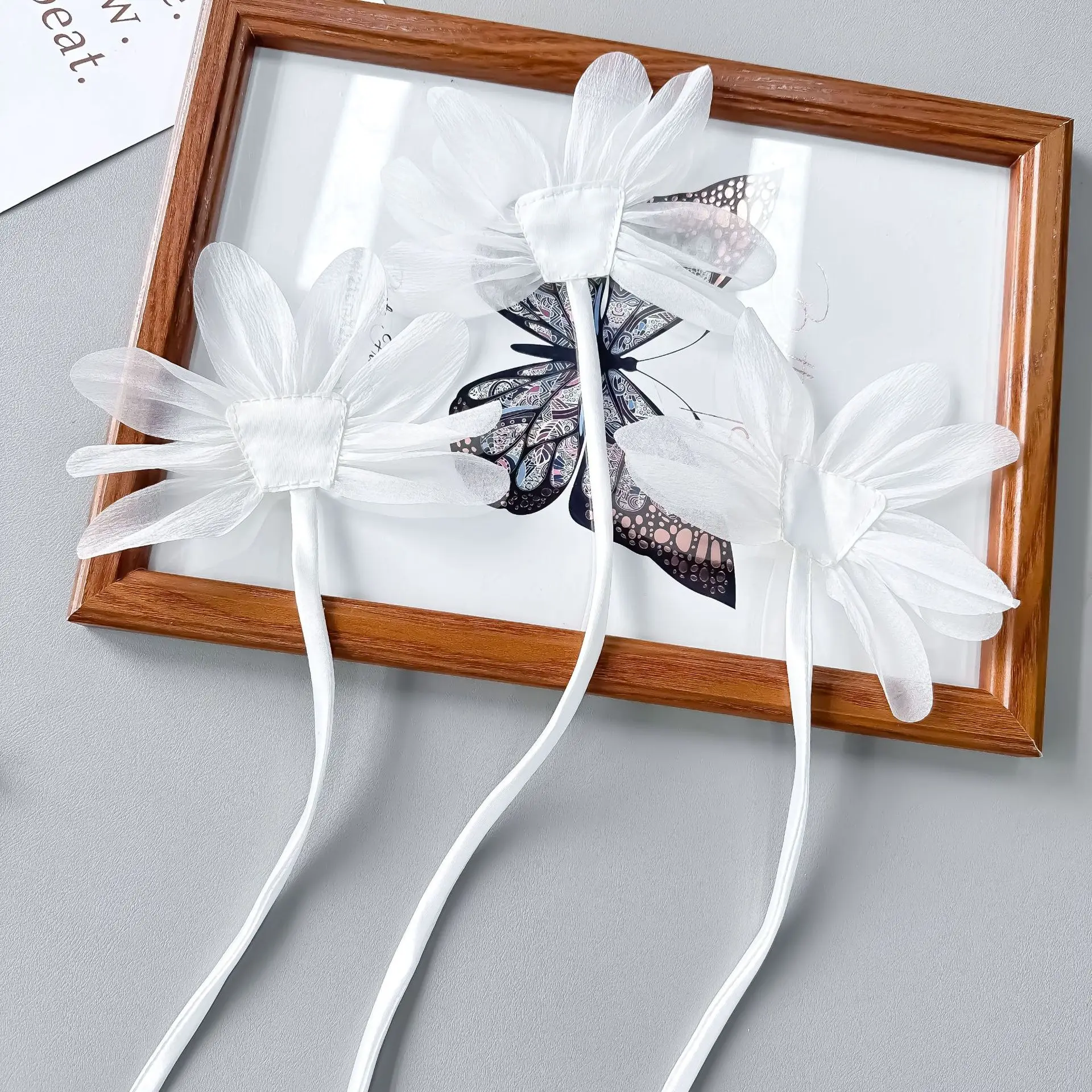 

Fashionable and Minimalist Korean-style 3D Lace Flower with Ribbon Decoration Fabric for Clothing Accessories, Edge Decoration