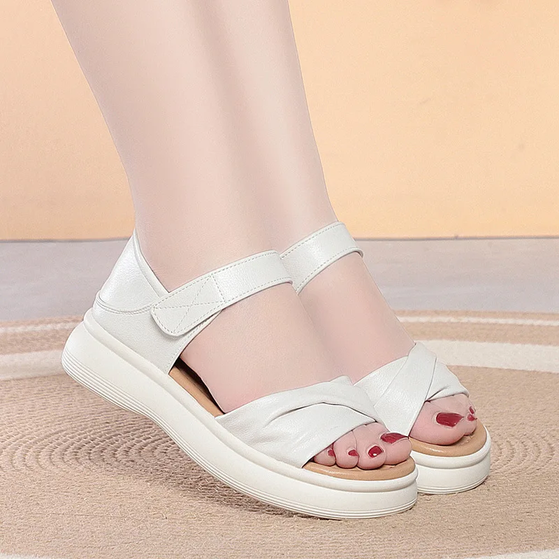 

4cm New Comfortable Thick Bottom Flat Platform Shoes Women Sandals 2026 Summer Women's Soft Leather Sandals Office Mom Beach