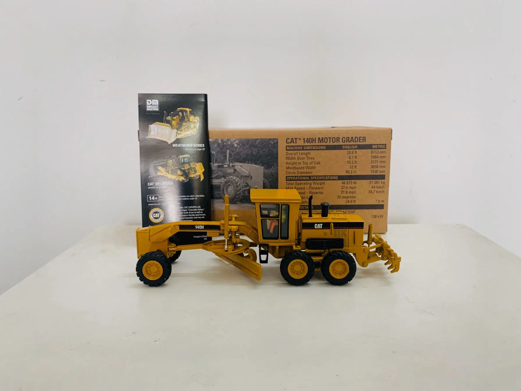 DM 140H Motor Grader 1/50 Scale DieCast Masters 85030C Gift Collection Toy Model New in Box