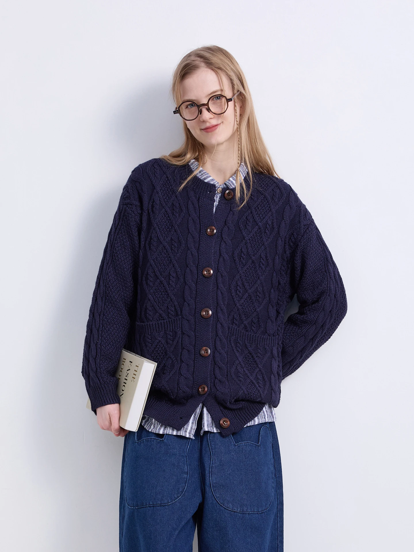 

Original Design Knitted Sweater with Wood Buttons in College Sle Loose Fit Long Sve Woolen Blue een Knitwear Top