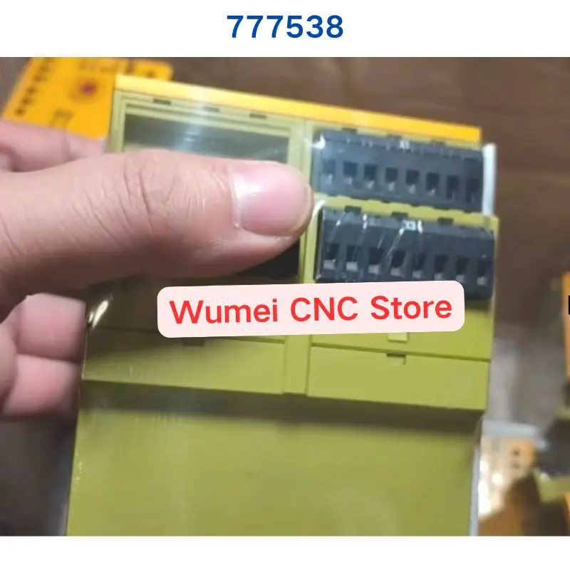 

brand new original safety relay PNOZ XV3.1P 777538