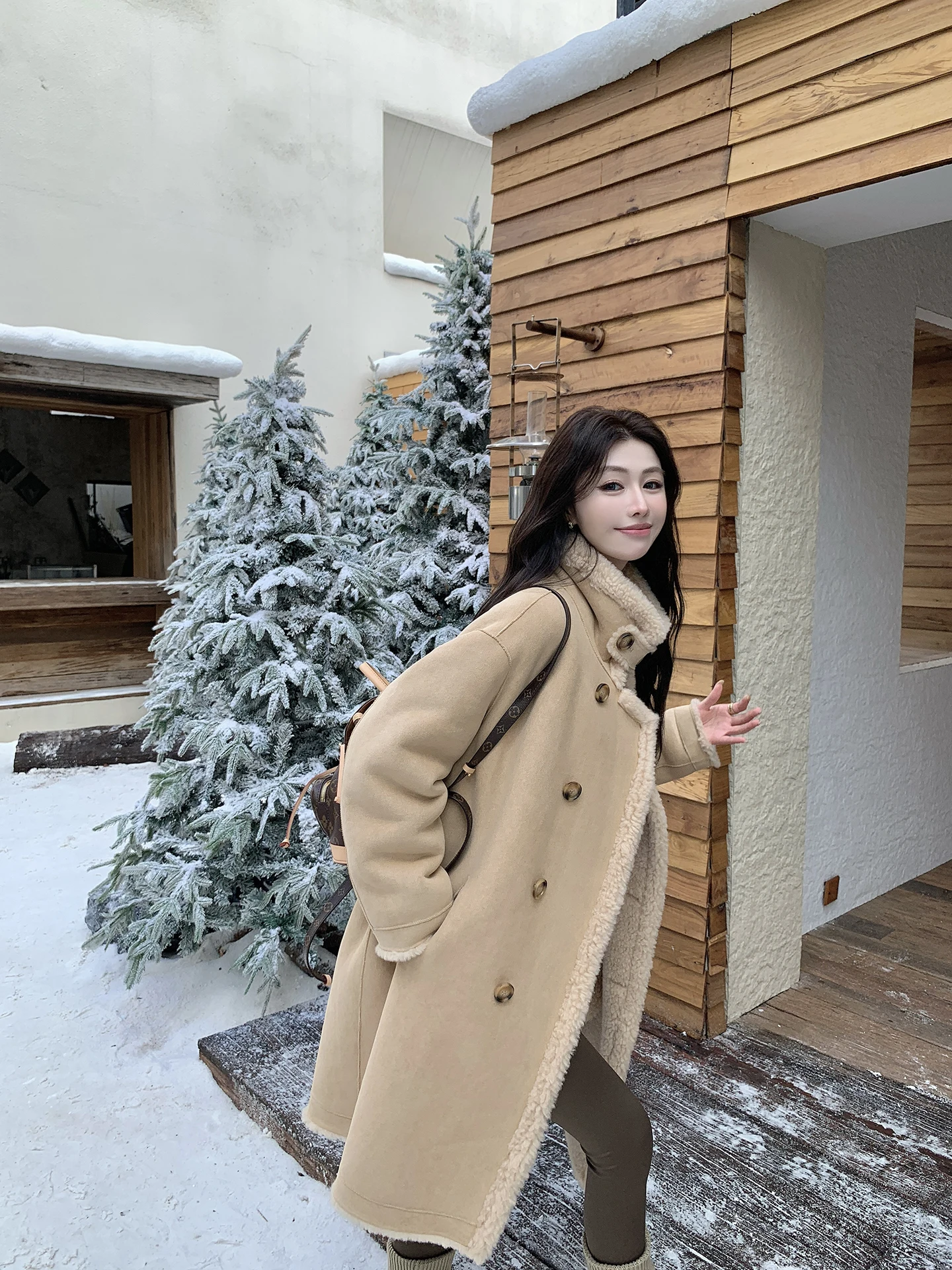 

Двустороннее пальто из 100% шерсти с мехом, женское, длинное, с воротником-стойкой, теплое, пушистое, новинка 2025 года, для повседневной носки, для женщин среднего возраста, все размеры