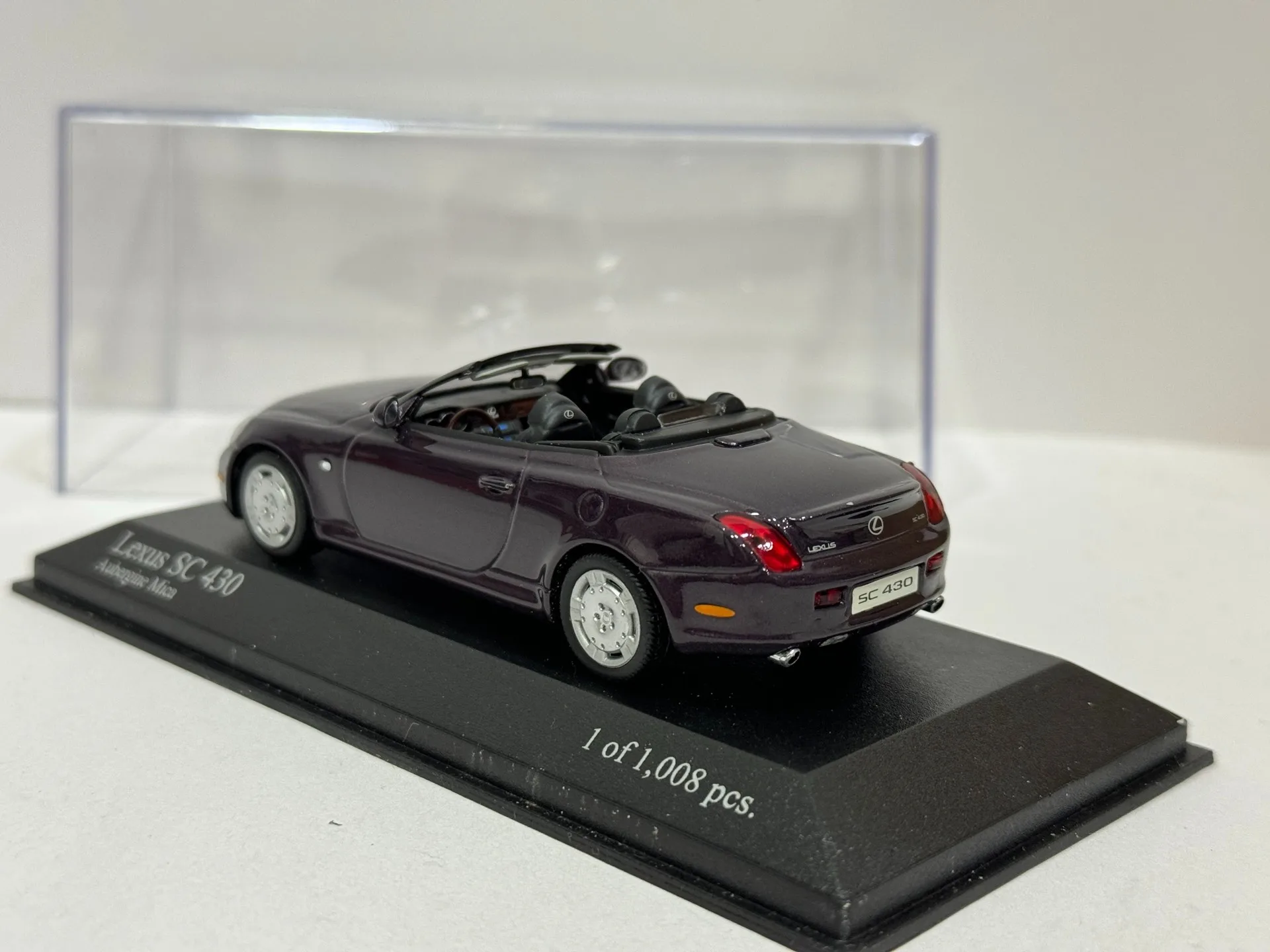 โมเดลรถ Lexus SC 430 ปี 2001 อัลลอยด์ สเกล 1/43 ของสะสม ของเล่น ของที่ระลึก ของตกแต่ง พร้อมกล่อง (สภาพกล่องเสียหาย)