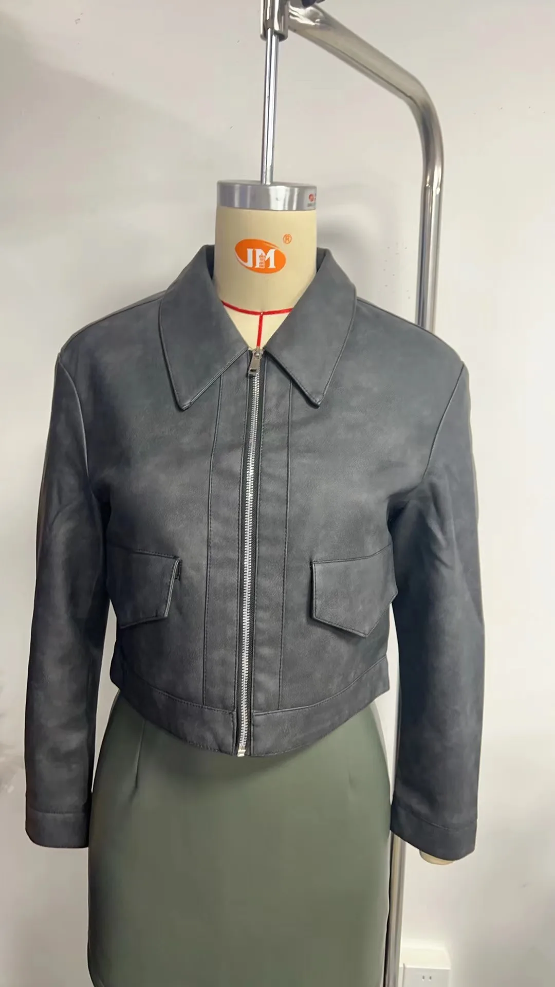 Spring and Autumn New Thin Leather Coat Long sleeved Casual Women's Coat Fashion Short Motorcycle Zipper Leather Jacket