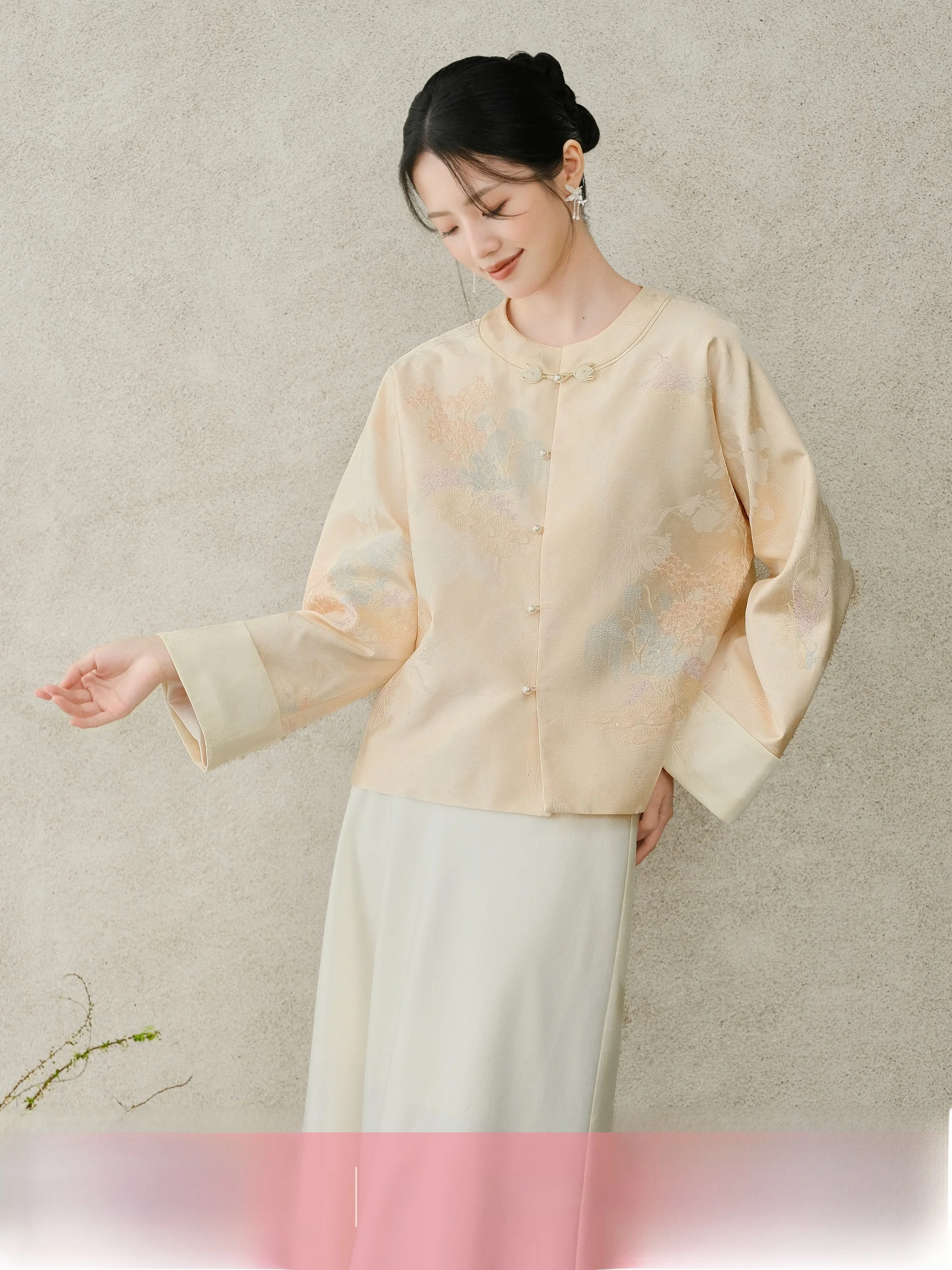 

New Chinese Style Casual Top Regular Fit Embroidered Daily Wear Women's Fashion Spring Collection Loose Long Sleeve round Neck