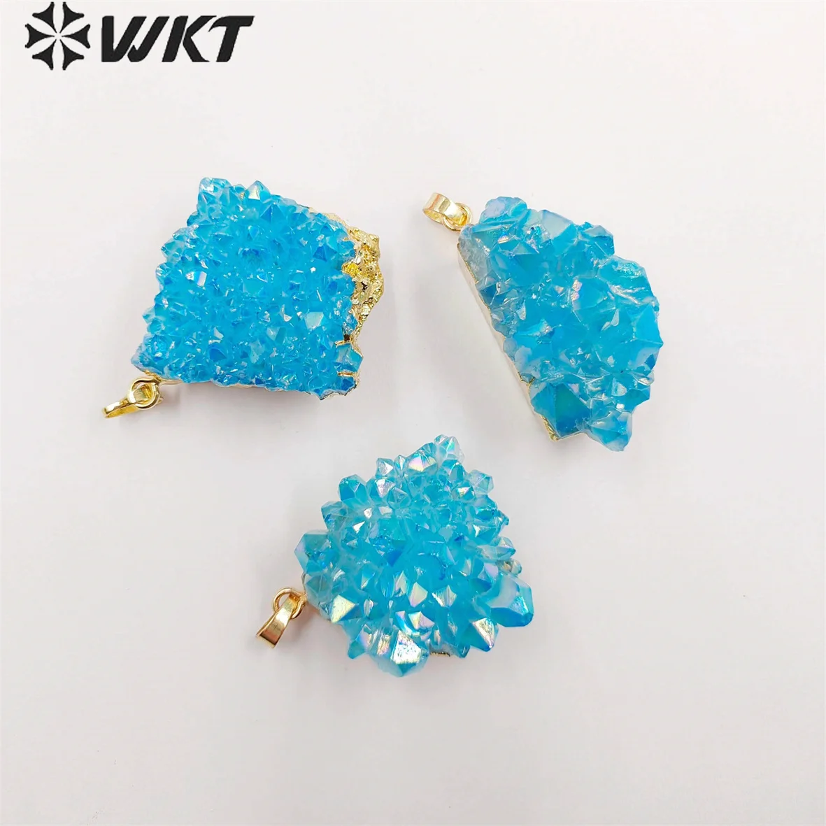 

WT-P551 Gorgerous Aqua Aura Quartz Crystal Cluster Fashion Hearing Blue Pendant Can Make Necklace Accessories