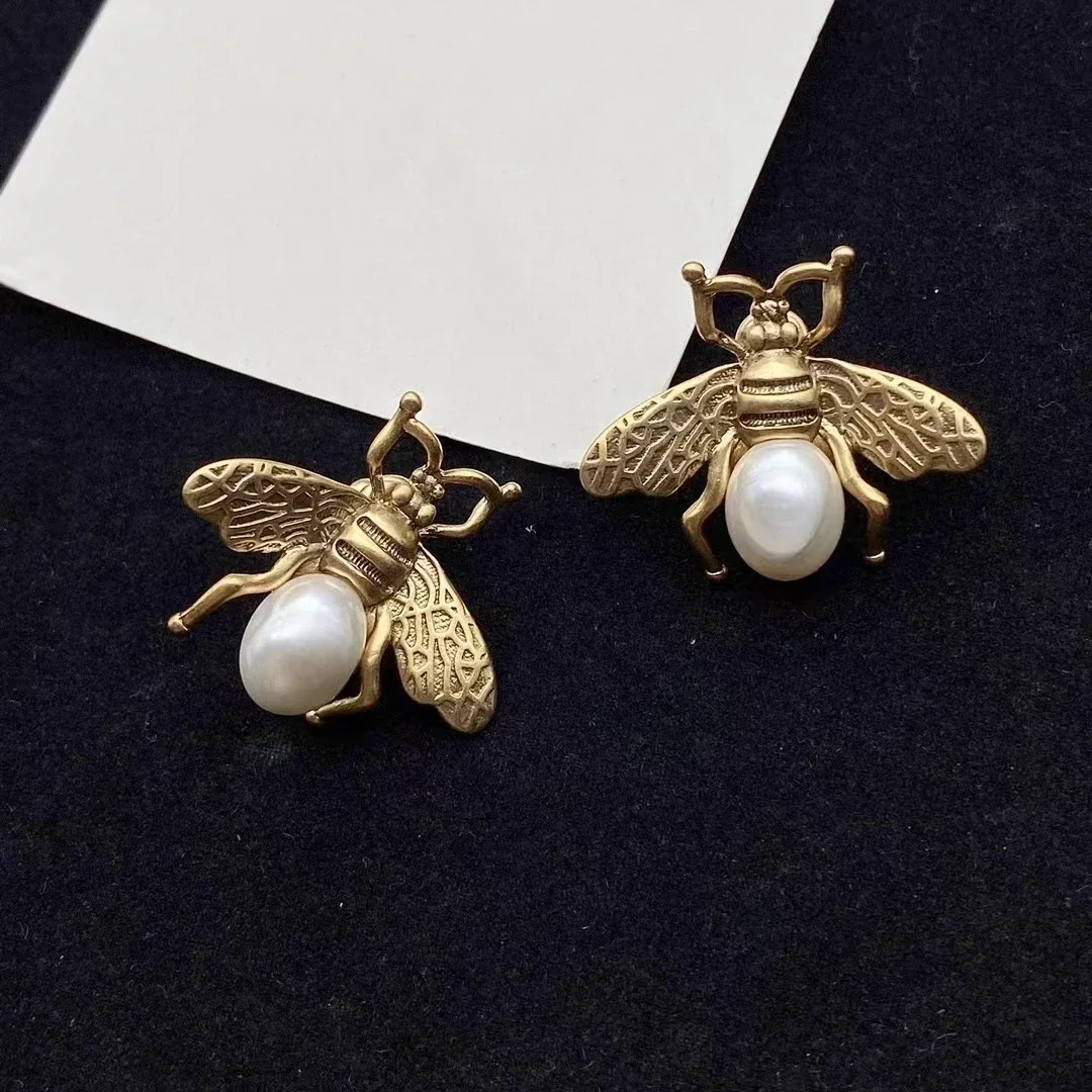 Europe and the United States new trend fashion bee earrings