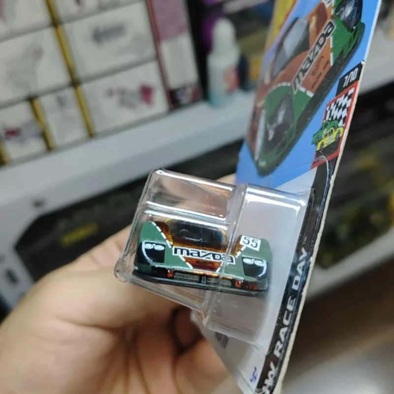 الأصلي الساخن عجلات HW سباق يوم مازدا 787B سوبر الكنز هانت تحصيل 1:64 دييكاست نموذج سيارة سيارات #4