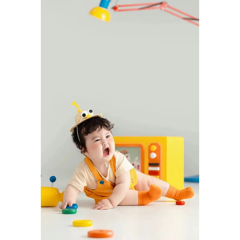 Childrens Photography Clothing Yellow Cartoon Theme Studio Baby and Boy Photography Clothing Floor Lamp TV Props bebê  신생아사진