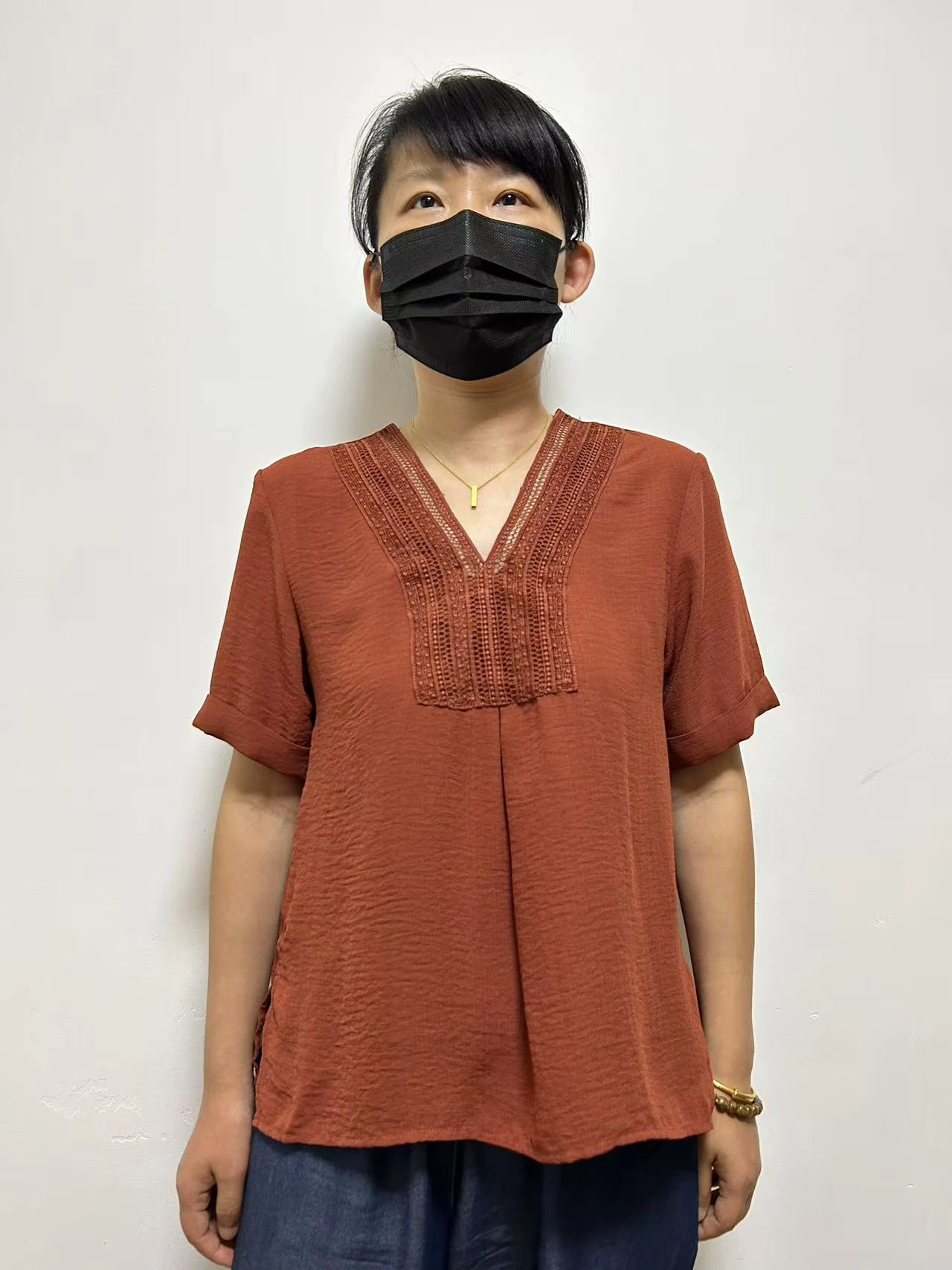 

Ladies Summer Thin Polyester Lace Splicing V-Ne Pullover irt Pure Color Loose Fit ort Sve Casual Faion Top