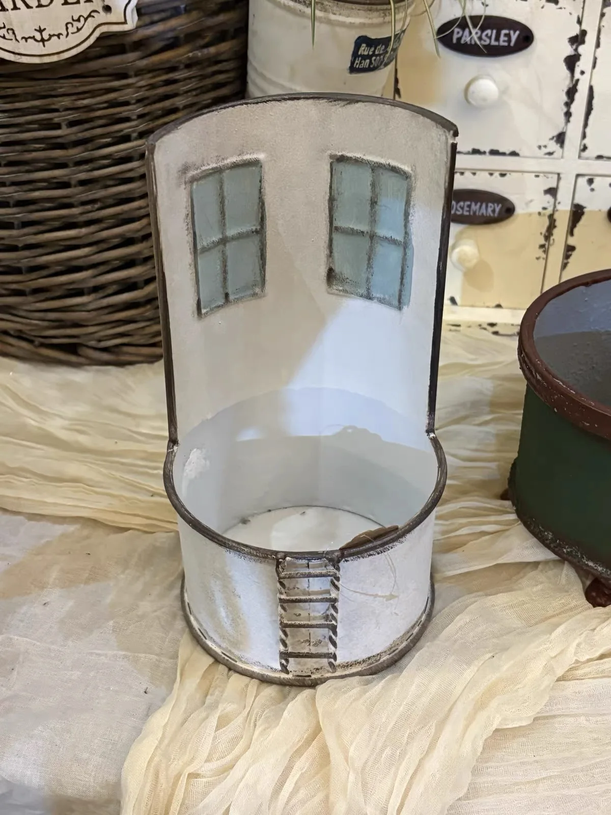 Vintage Castle House Metal Planter, Fairy Garden Flower Pot with Window Ladder Design, Rustic Iron Desktop Balcony Plant Decor