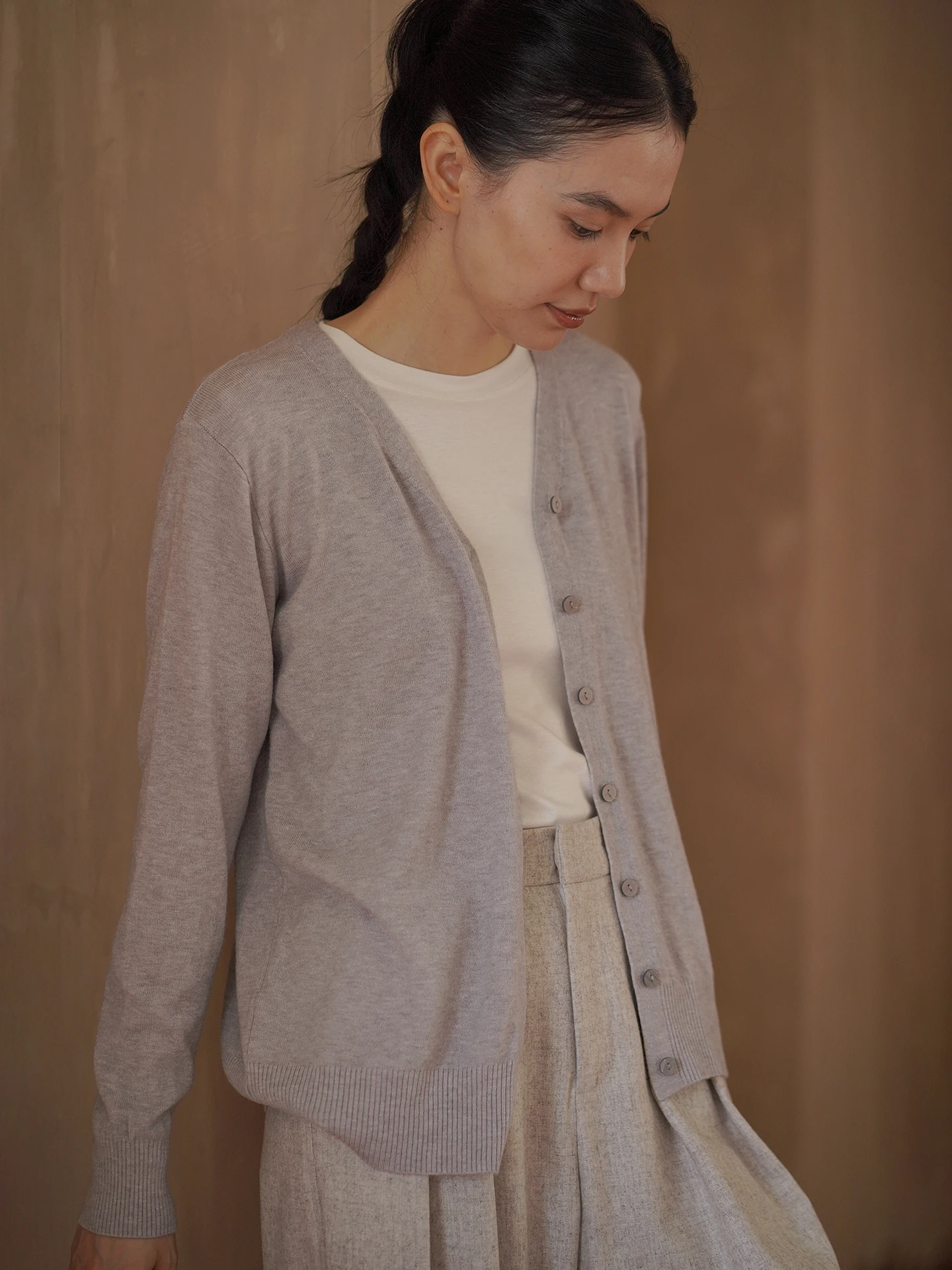 Hacikis Miss Simple Elegance V-Neck Open Front Knitwear Soft Skin-Friendly Slimming Loose Commute Cardigan Women's Fashion