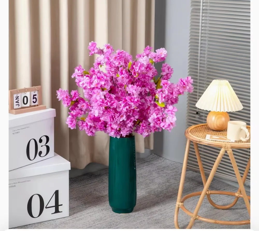 

50 purple cherry blossoms, 50 rose-red cherry blossoms and 3 metal flower stands!
