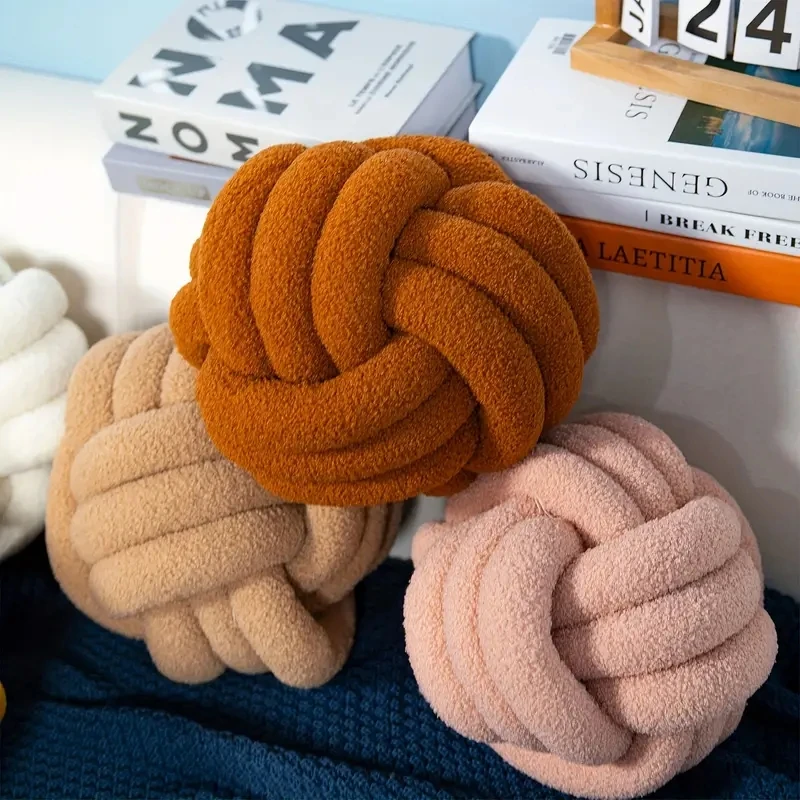 Home decoration Knotted Ball Pillow Indeformable Ecofriendly Knotted Ball Plush Pillow Hand-woven Knotted Ball Back Throw Pillow
